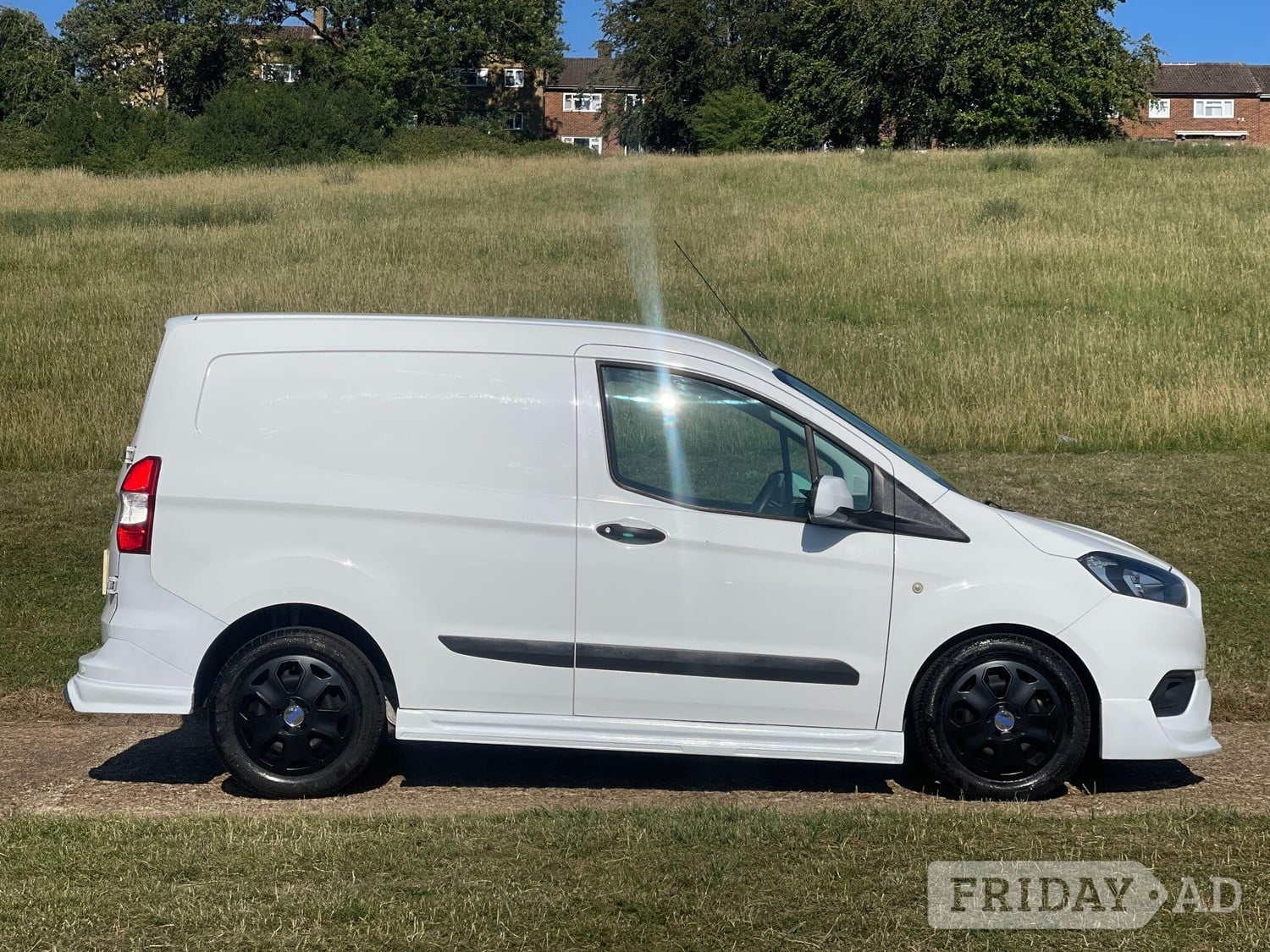 Ford Transit Courier 2019 - Vans & Commercial Vehicles in Hemel Hempstead