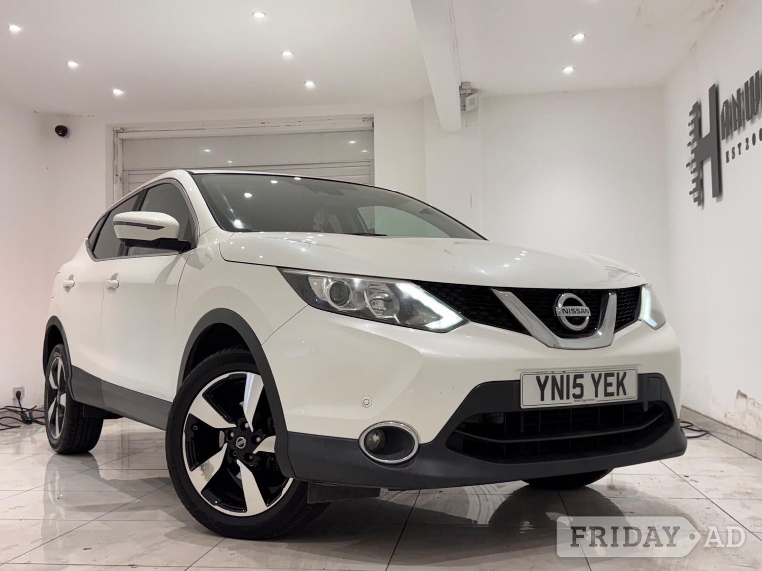 Nissan Qashqai 2015 in Hounslow