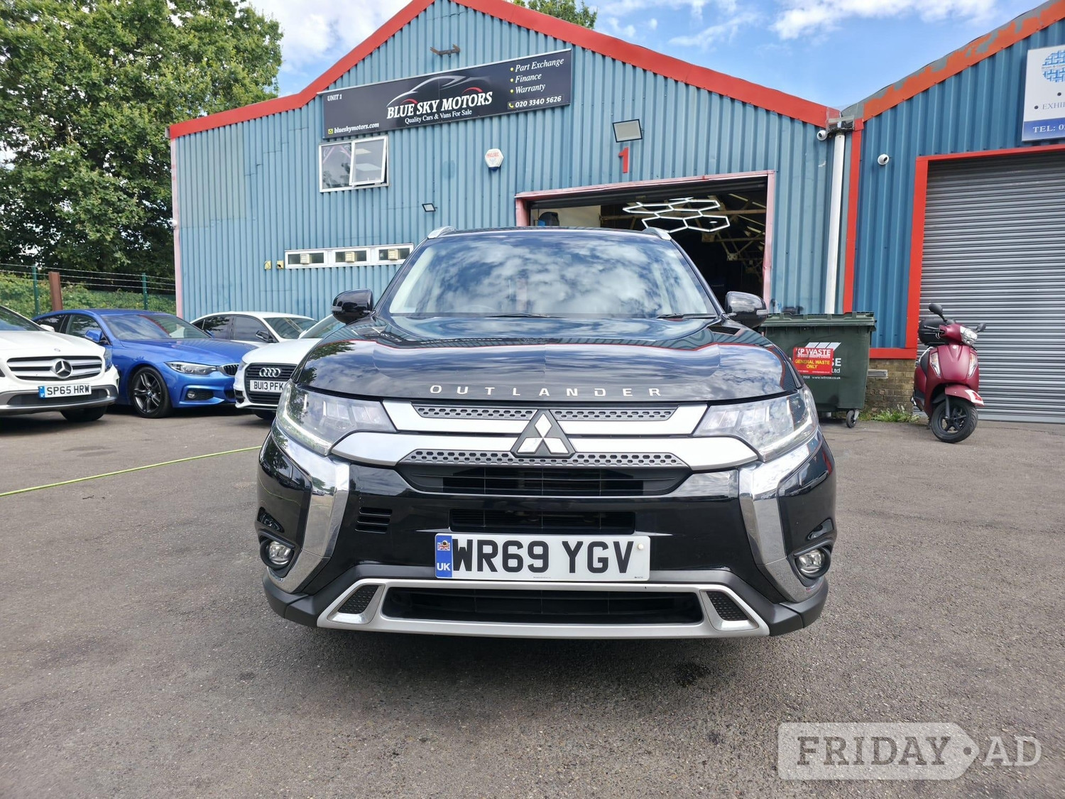 Mitsubishi Outlander Barnet