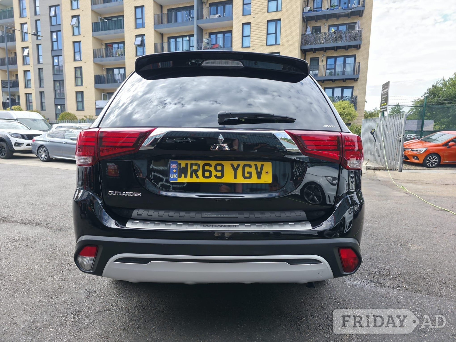 Mitsubishi Outlander 2019 - Cars in Barnet