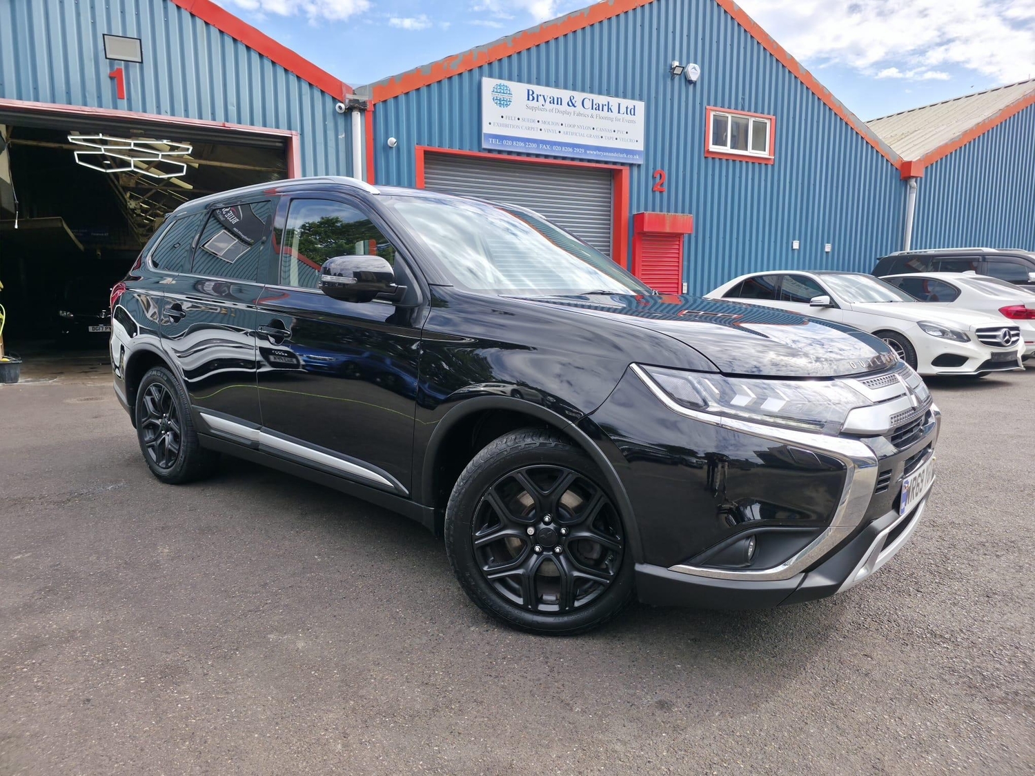 [ berth ]Mitsubishi Outlander