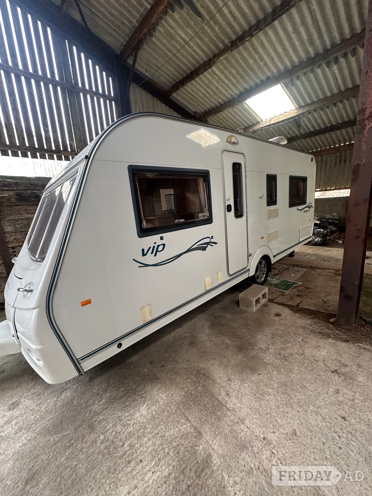 [ berth ]Coachman VIP 535