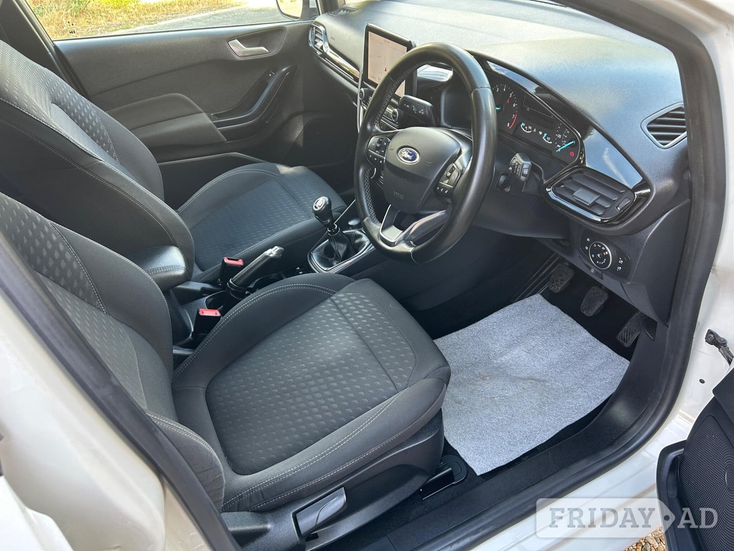 [ berth ]Ford Fiesta