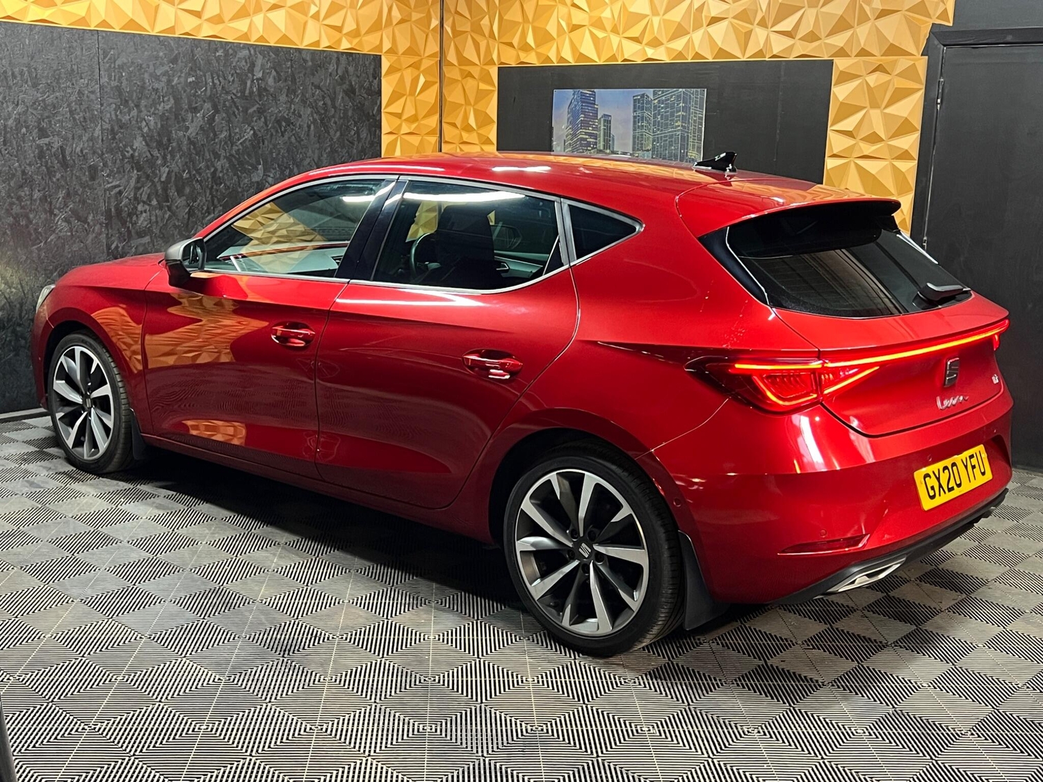 SEAT Leon 2020 - Cars in Halifax