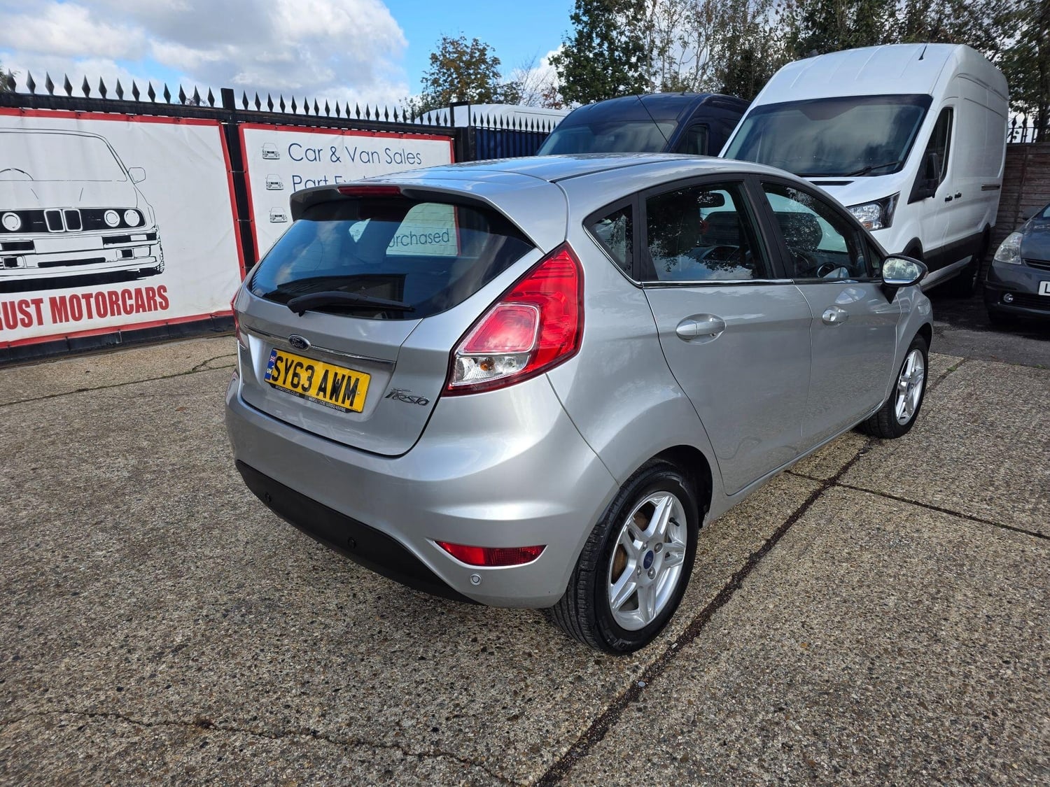 [ berth ]Ford Fiesta