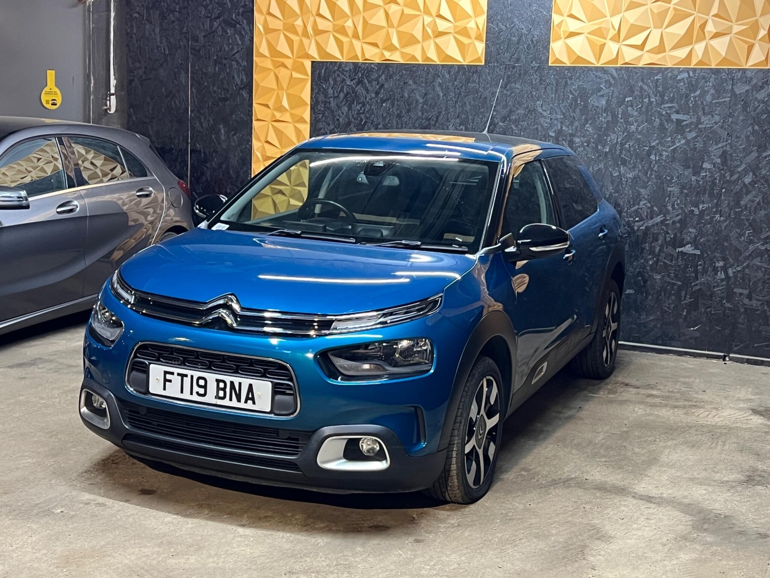 [ berth ]Citroen C4 Cactus