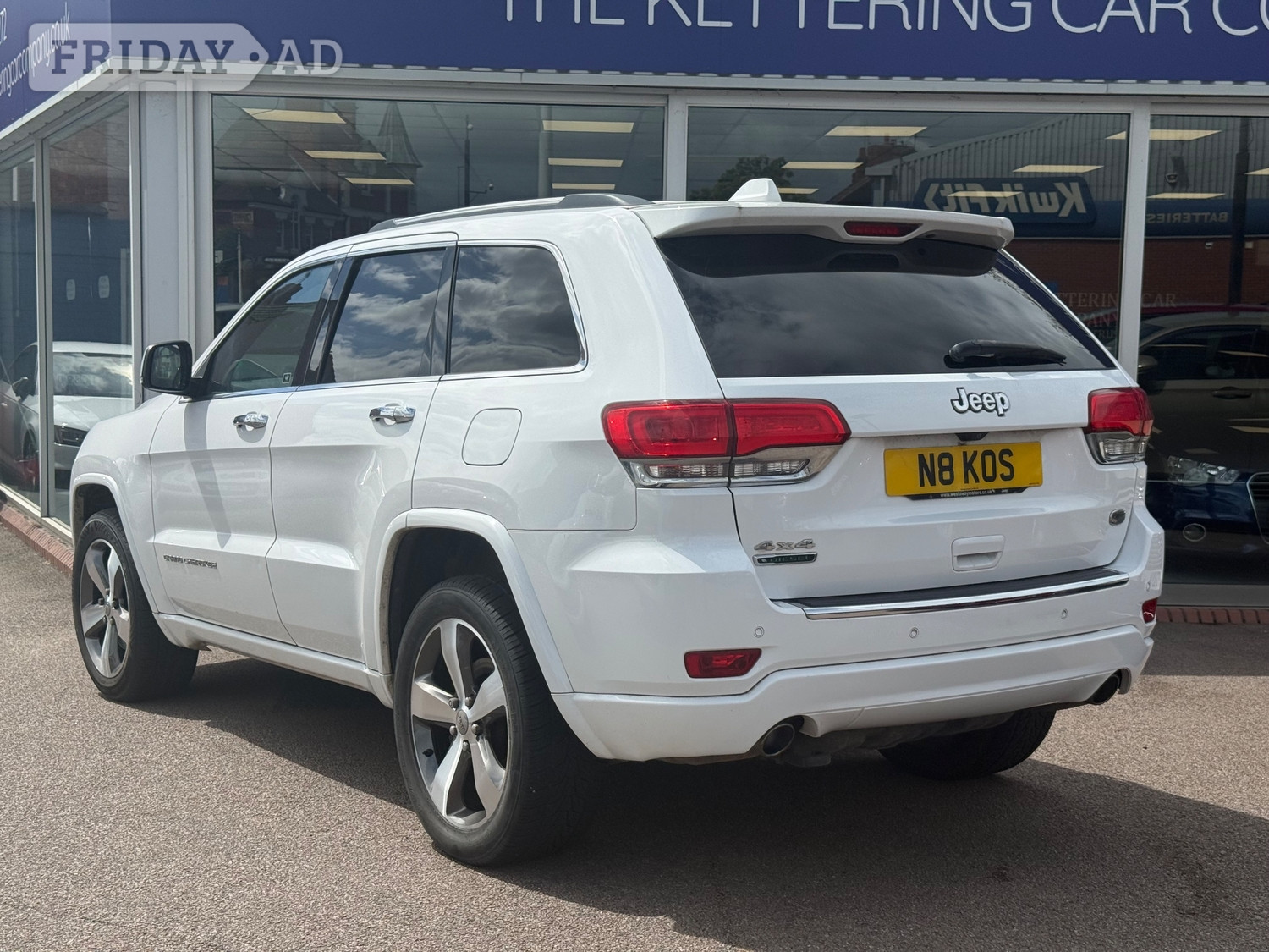 [ berth ]Jeep Grand Cherokee