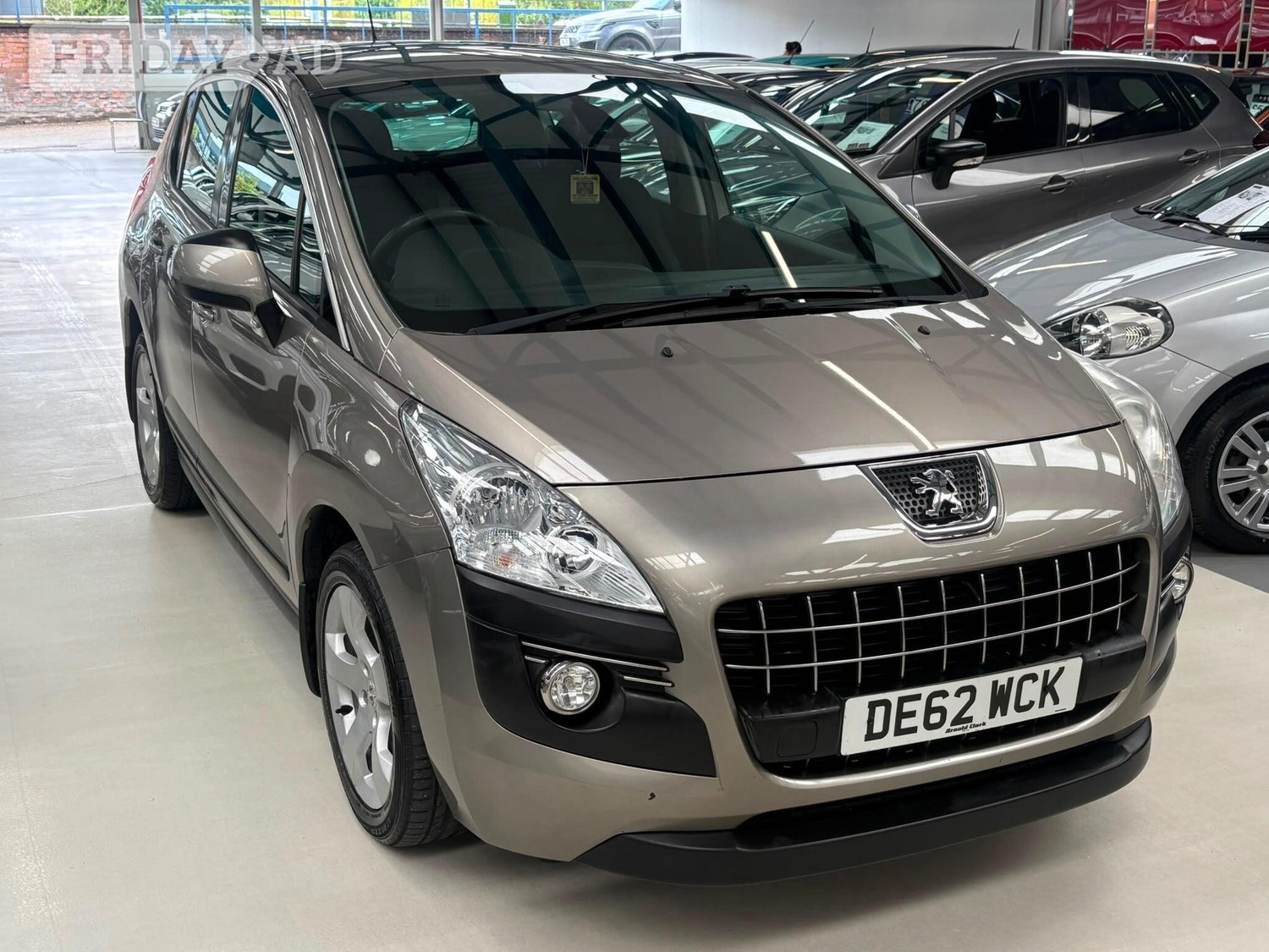 Peugeot 3008 2012 - Cars