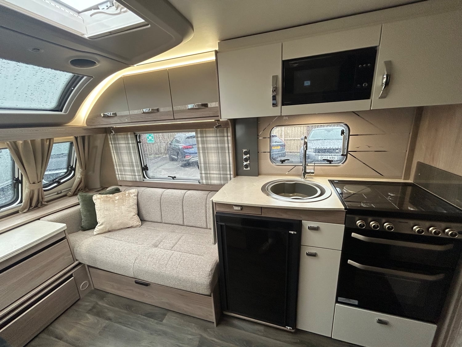 Swift Challenger 560 SE 2024 - Motorhomes & Caravans