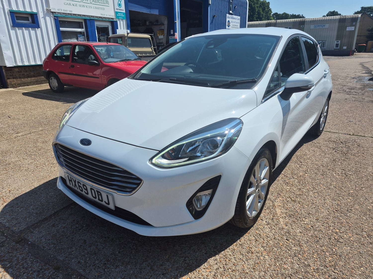 [ berth ]Ford Fiesta