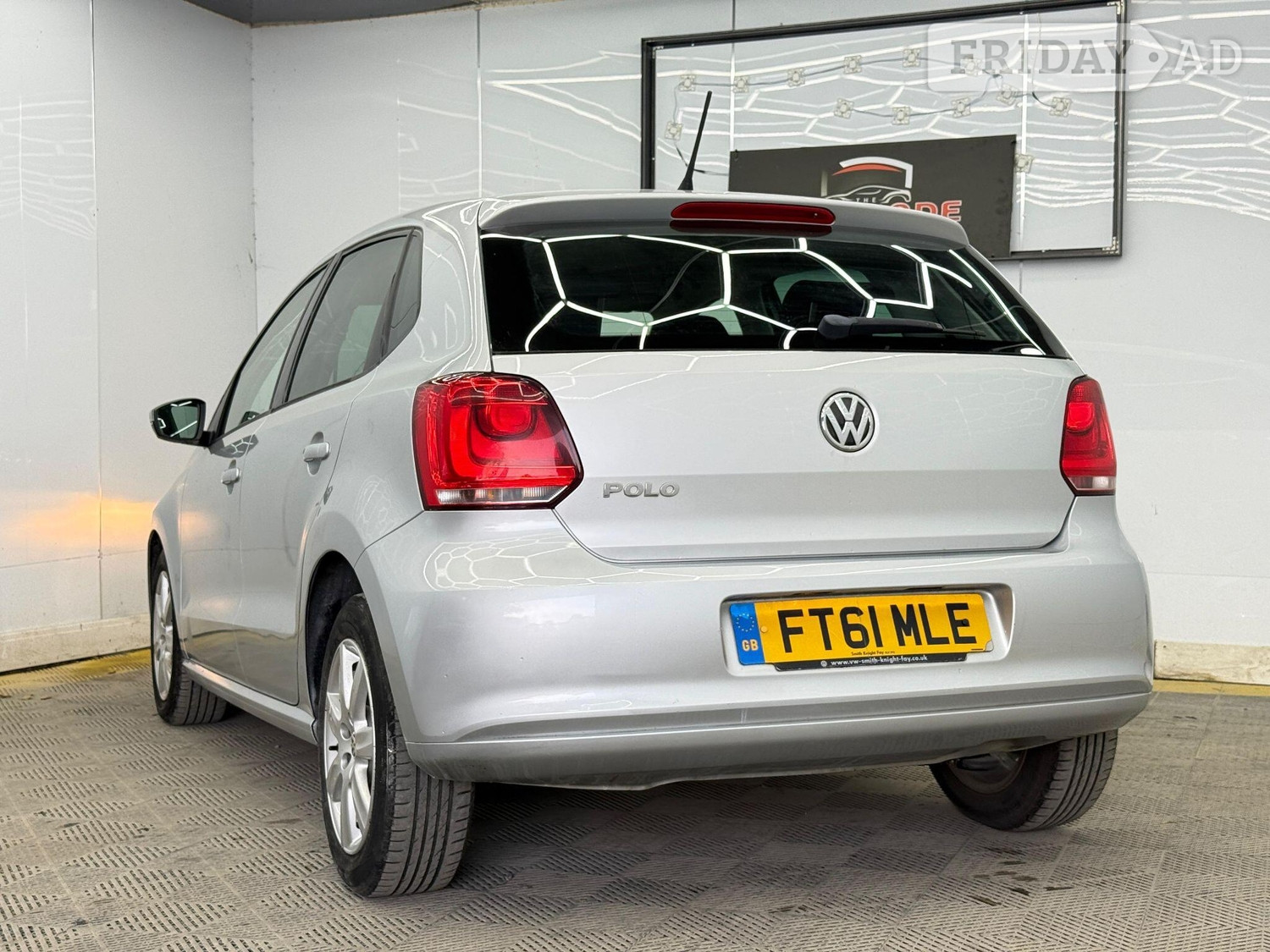 Volkswagen Polo 2011 - Cars