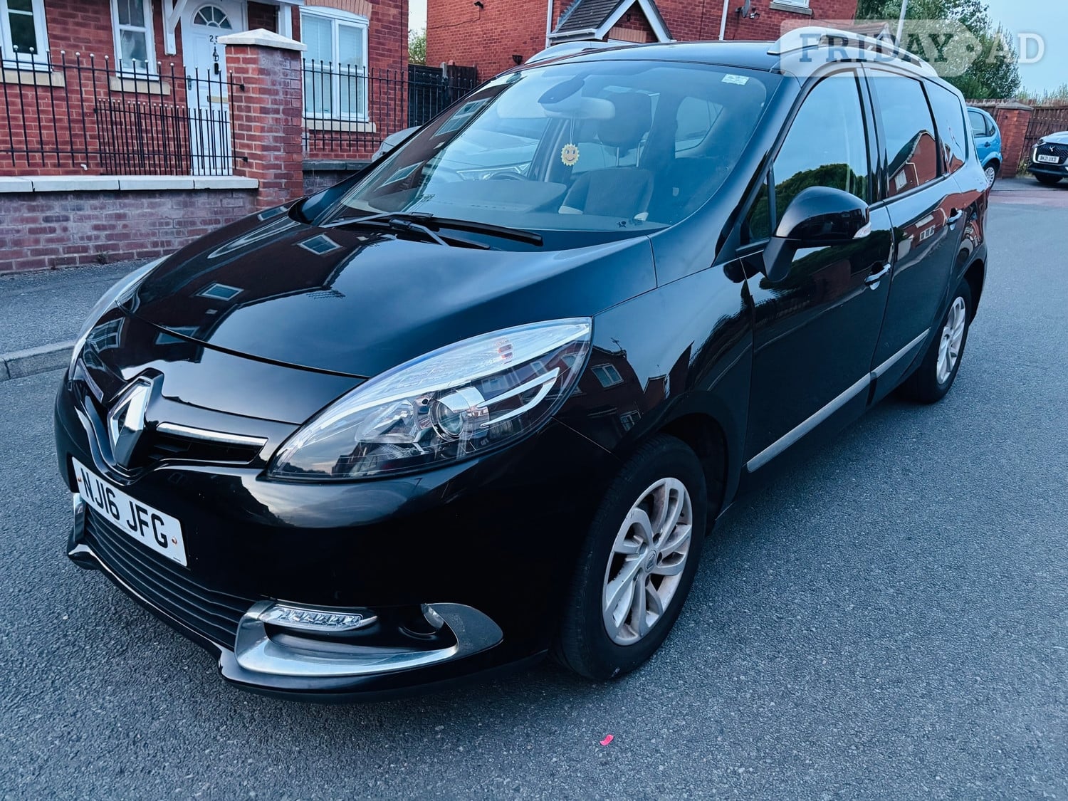 Renault Grand Scenic 2016 in Manchester