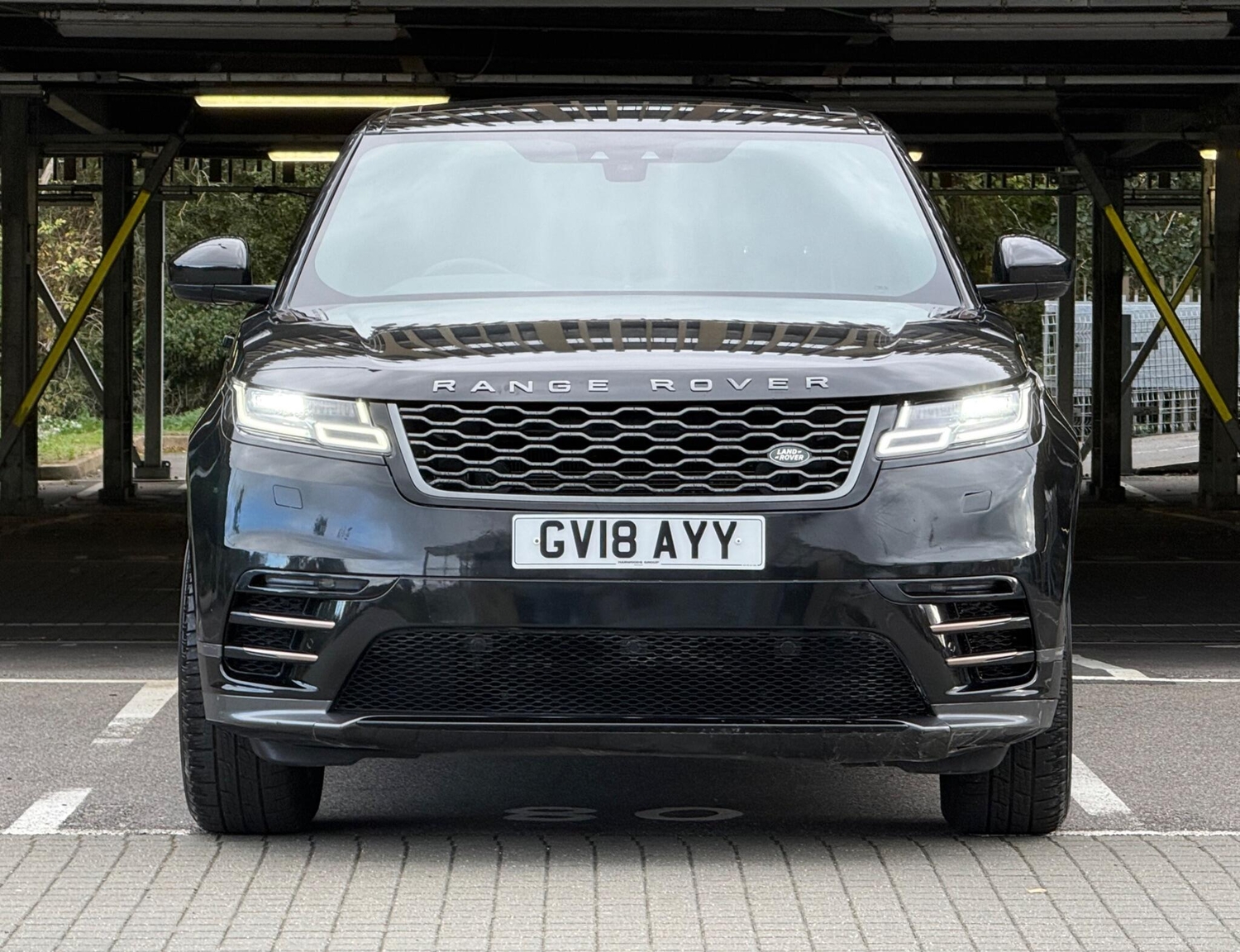 Land Rover Range Rover Velar Slough