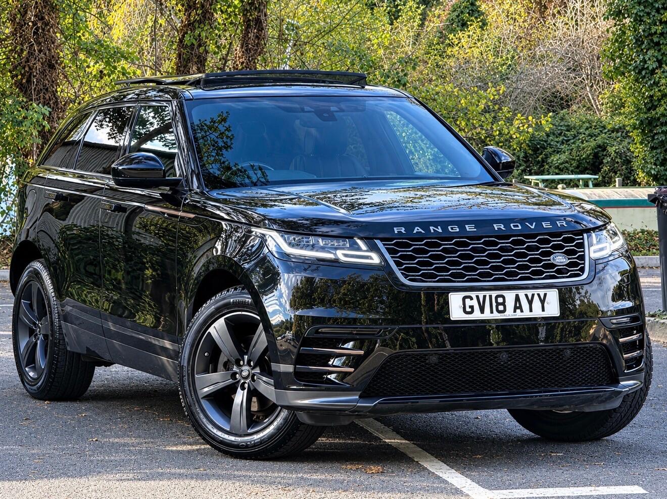 [ berth ]Land Rover Range Rover Velar