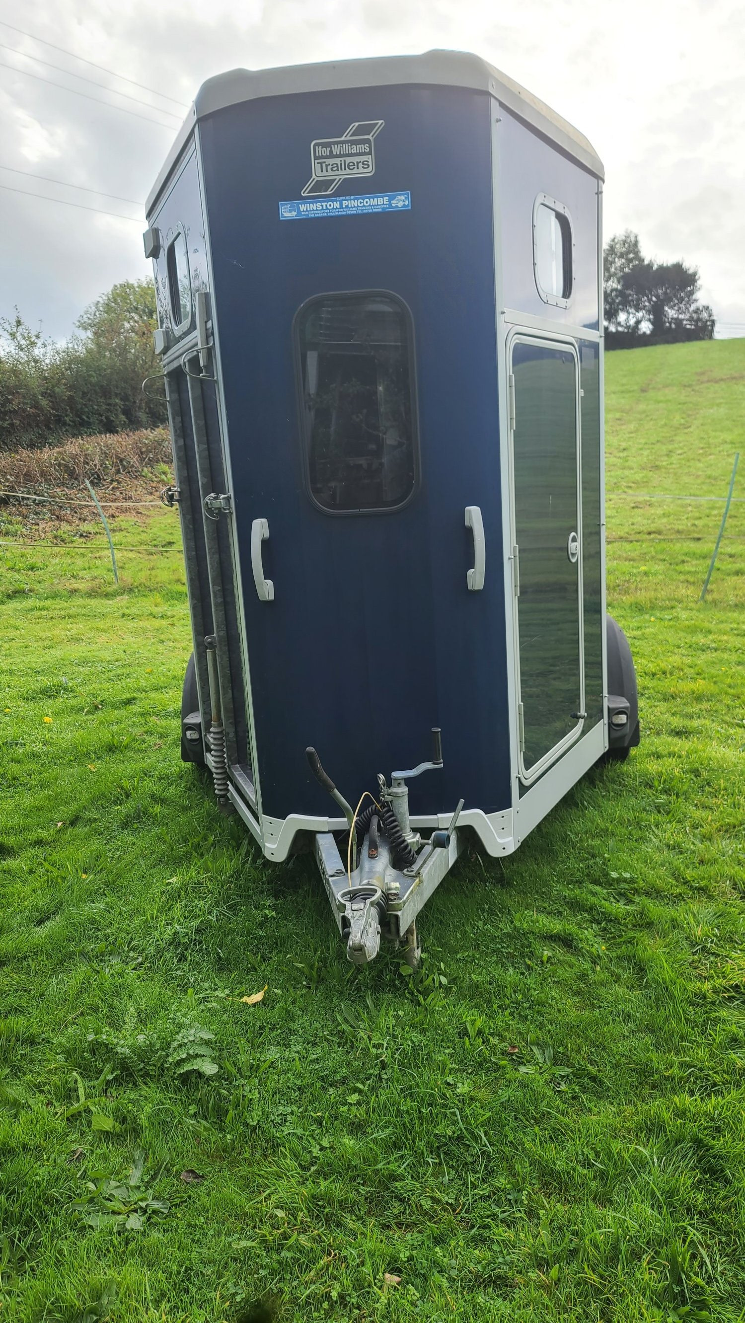 [ berth ]Ifor Williams HB506