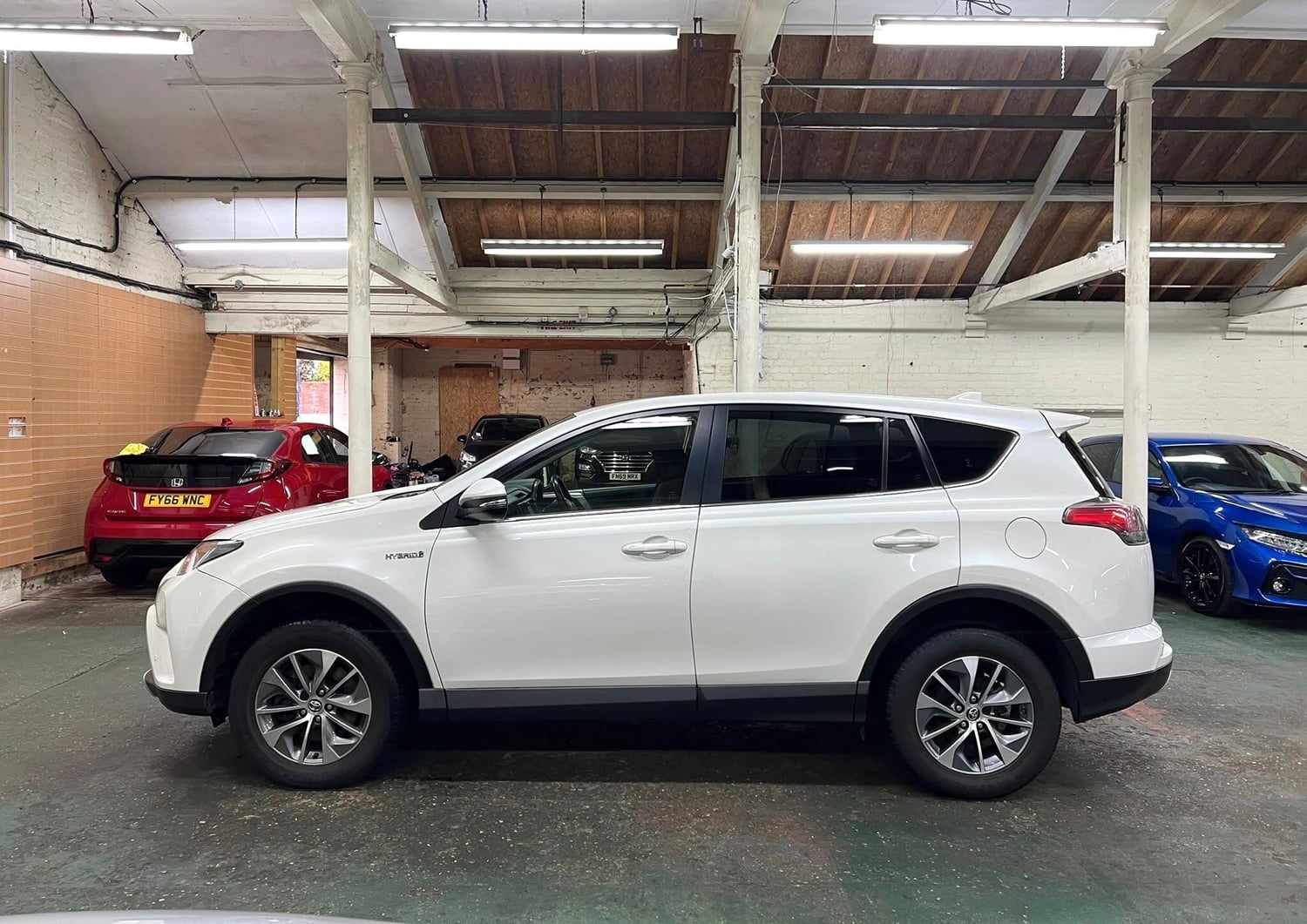 Toyota RAV4 2016 - Cars