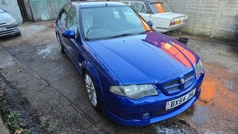 MG ZS 2004