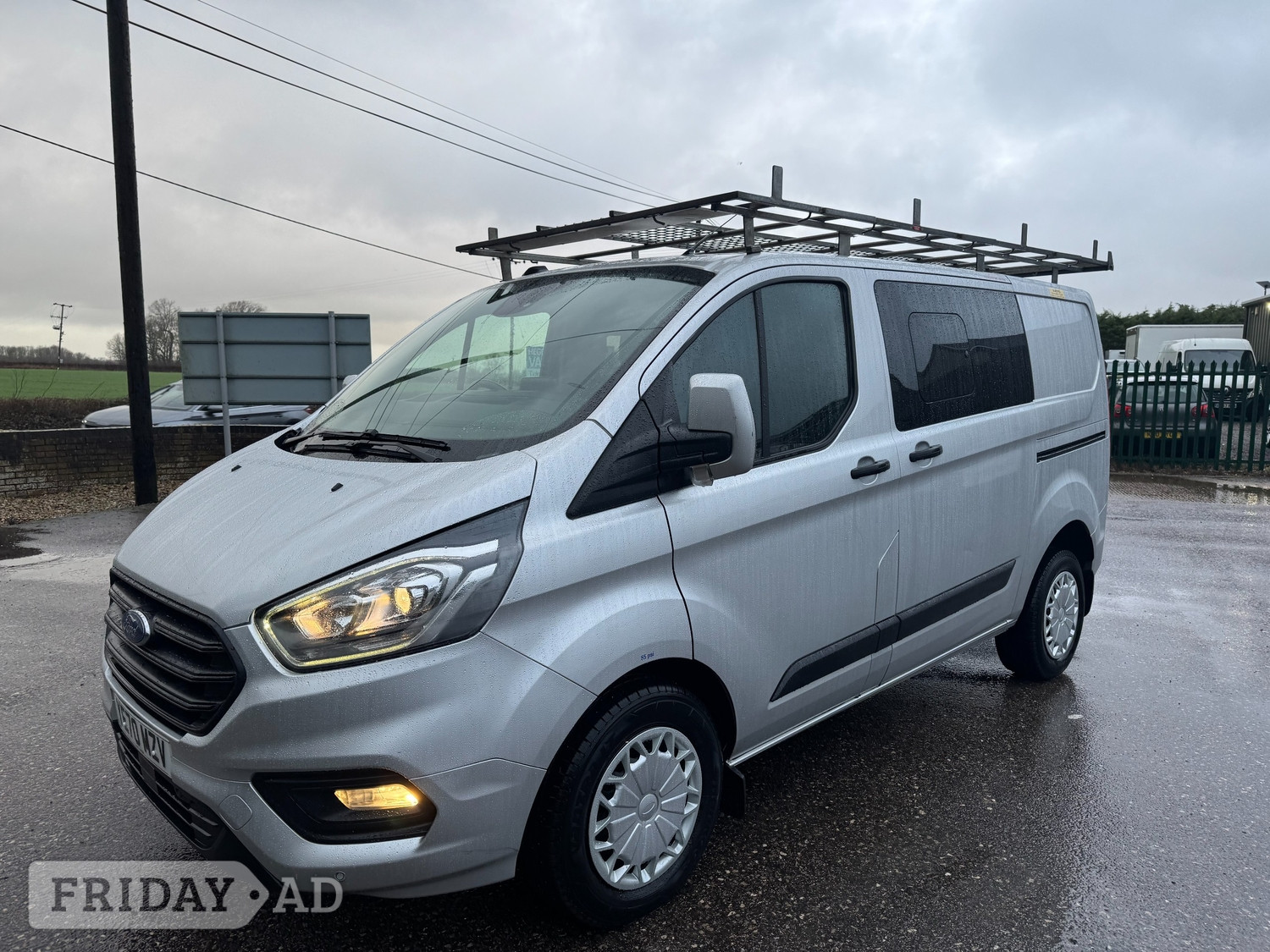 [ berth ]Ford Transit Custom