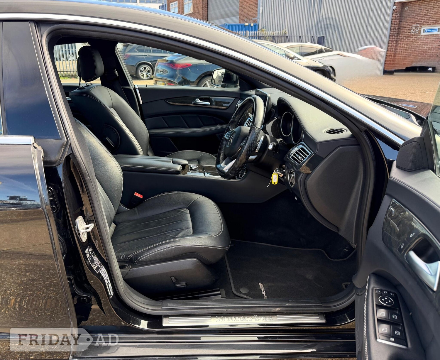 [ berth ]Mercedes-Benz CLS Class