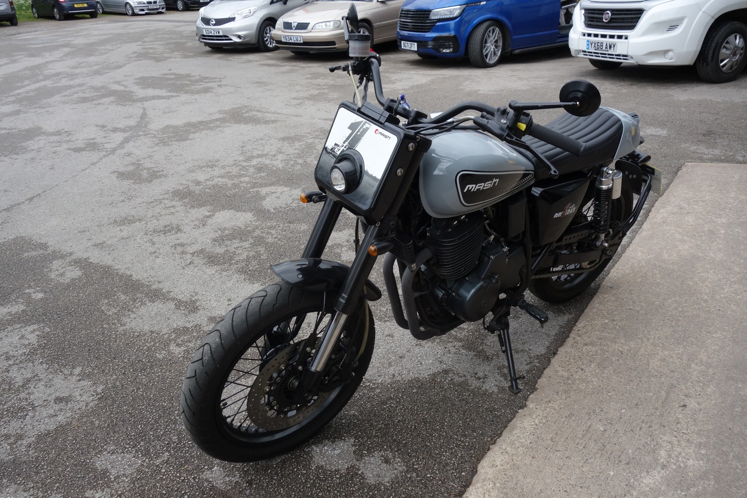 [ berth ]Mash Motorcycles 