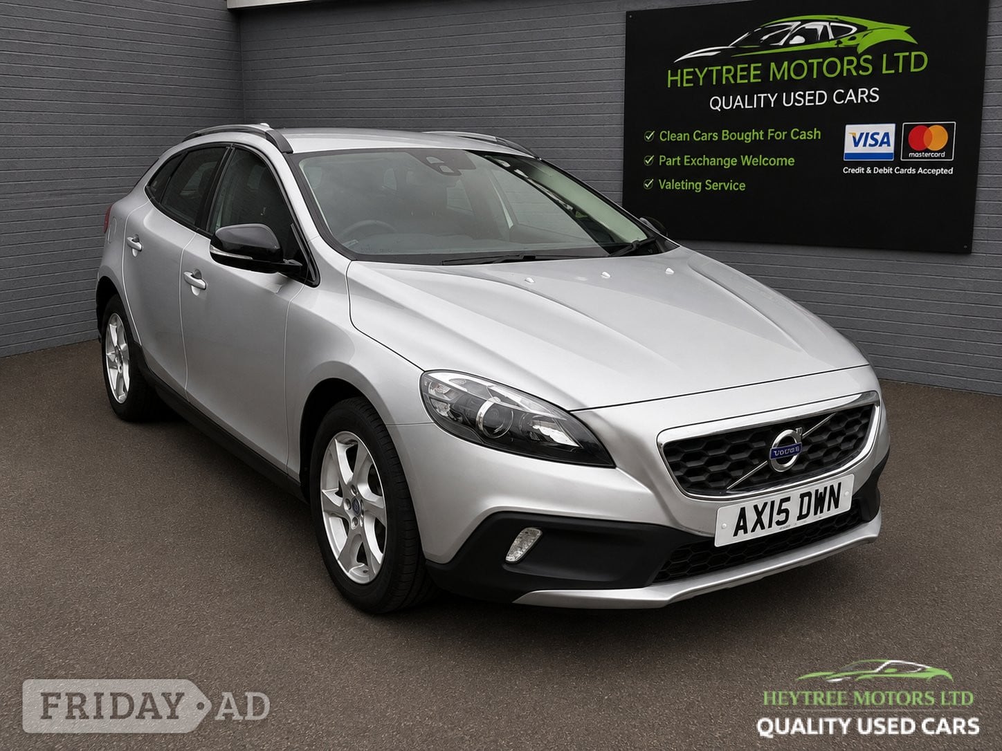 Volvo V40 Cross Country 2015 in Blackpool