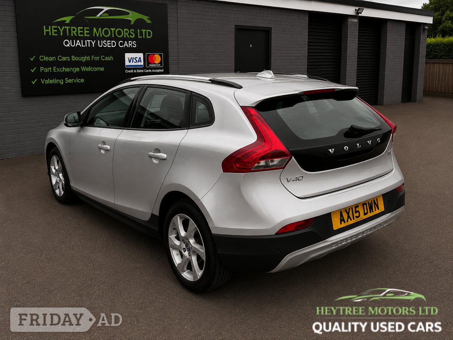Volvo V40 Cross Country 2015 - Cars in Blackpool