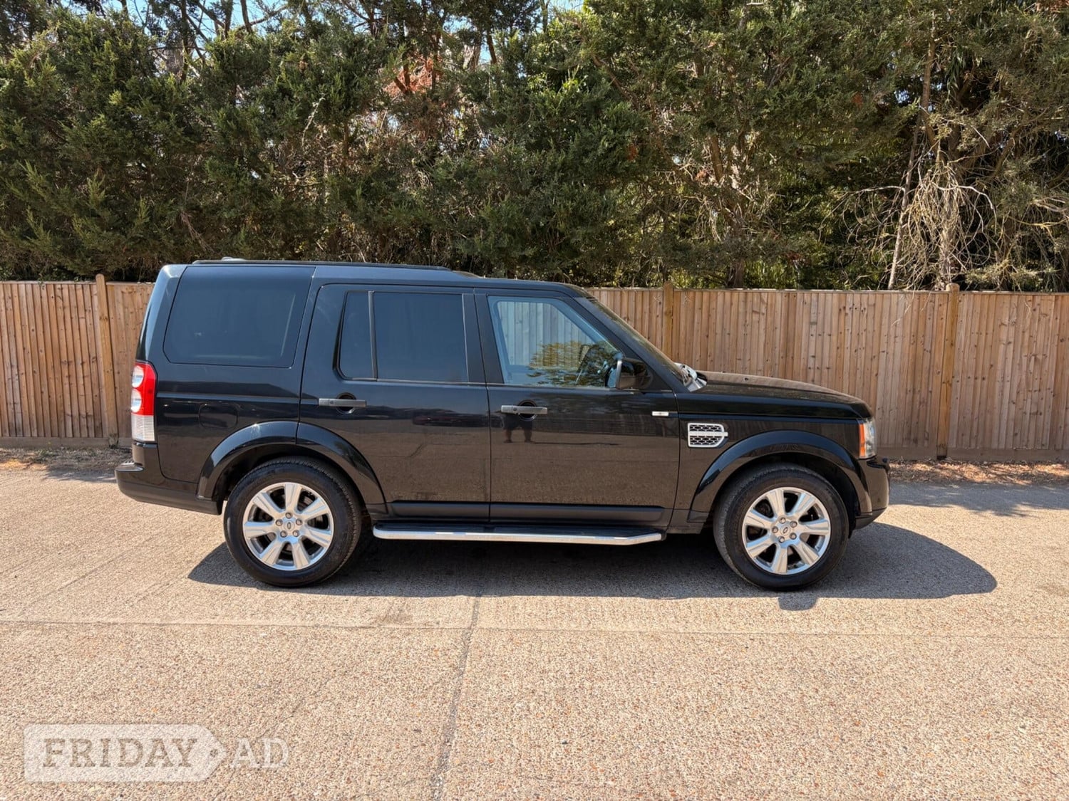 [ berth ]Land Rover Discovery 4