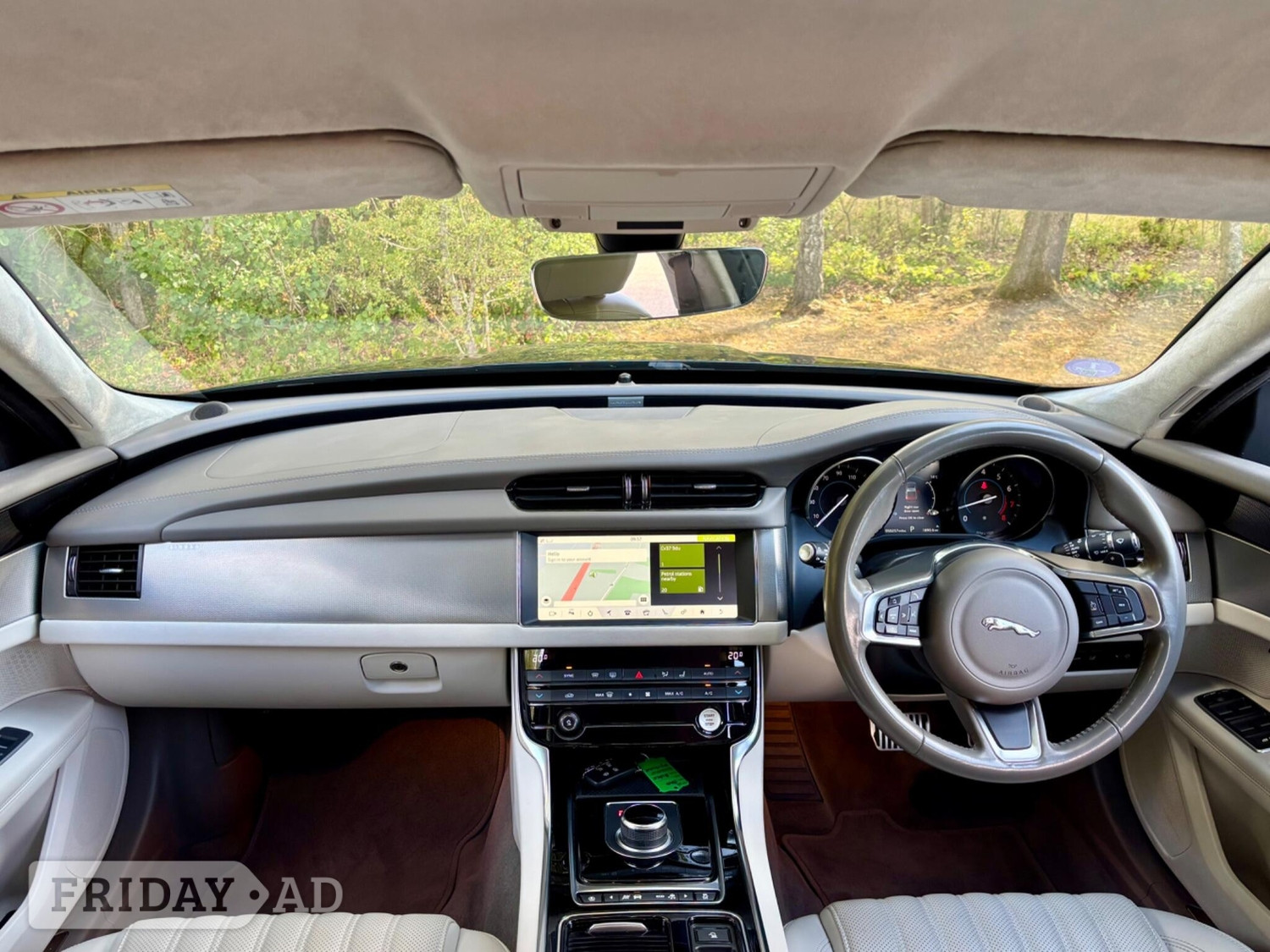 [ berth ]Jaguar XF