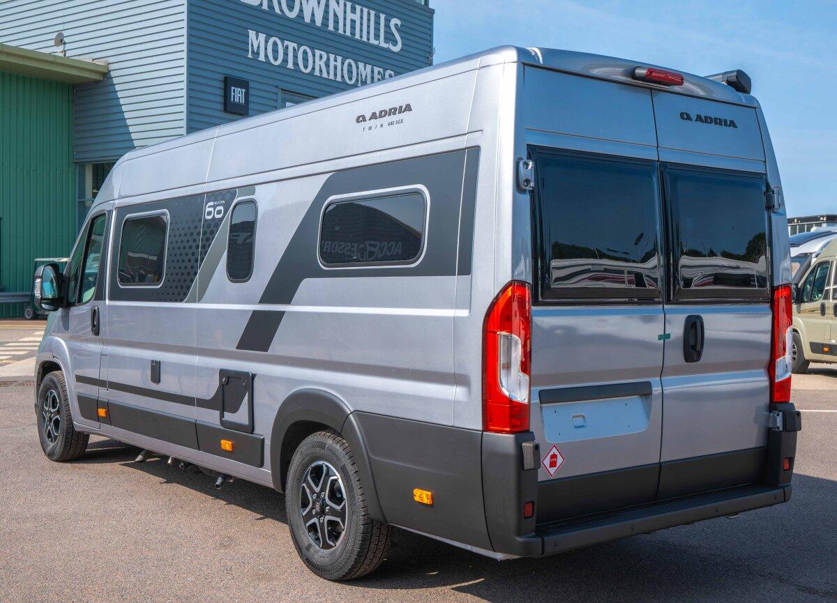 [2 berth ]Adria Twin 640 SGX 60Y 140BHP Auto Fiat 140