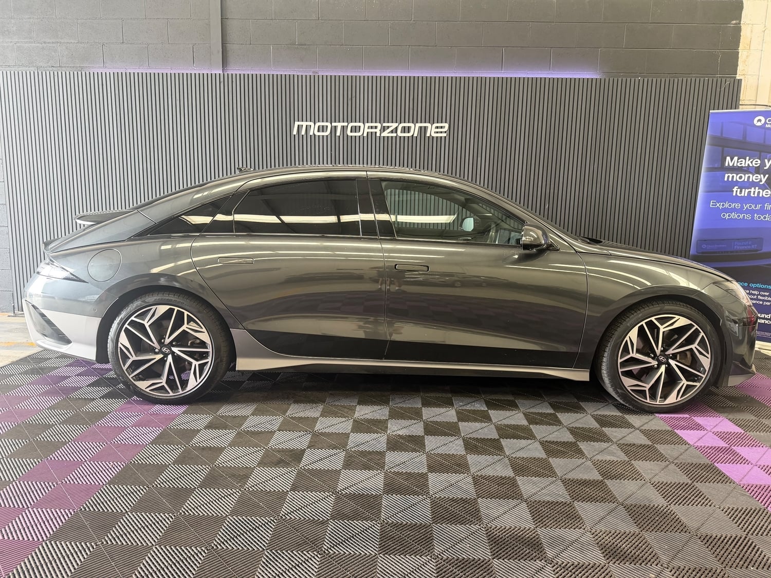 Hyundai Ioniq 2023 - Cars