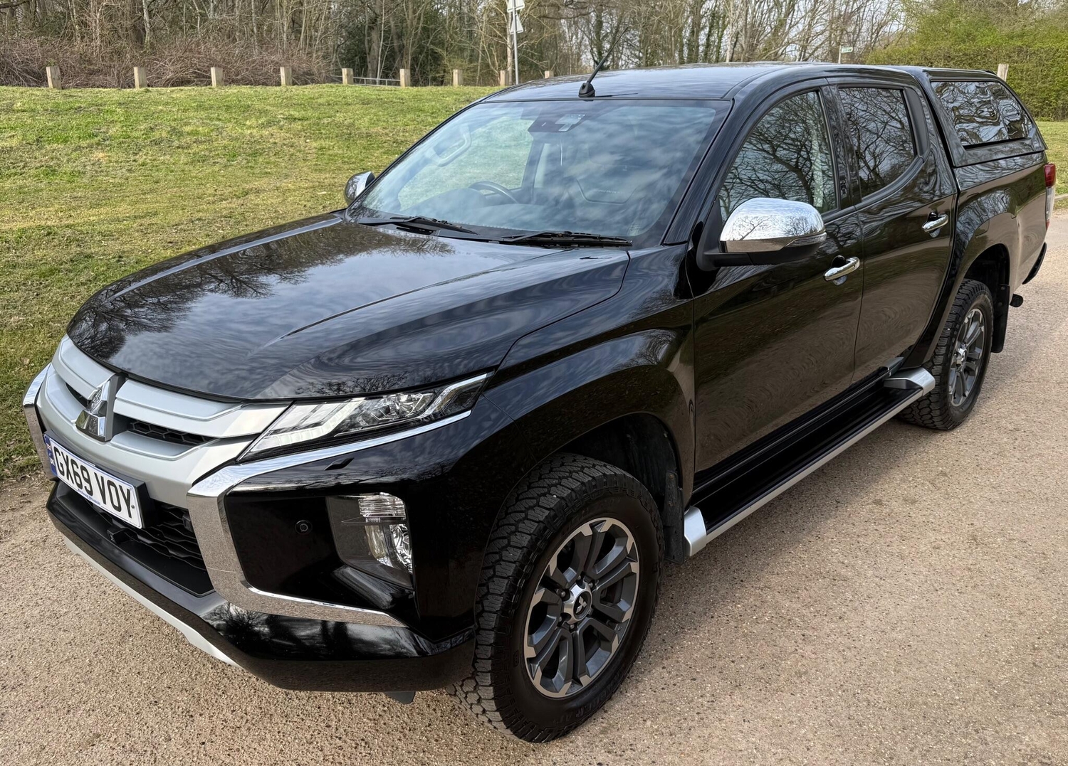 [ berth ]Mitsubishi L200