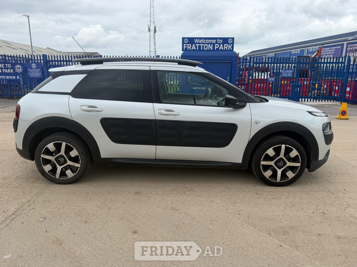 [ berth ]Citroen C4 Cactus
