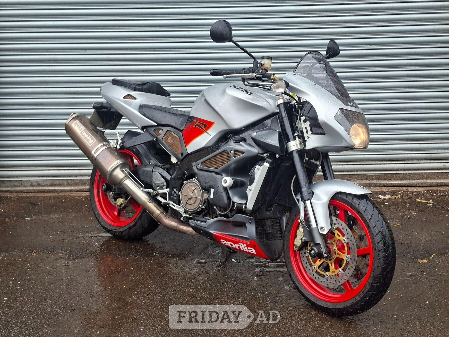Aprilia Tuono 2004 in Motherwell
