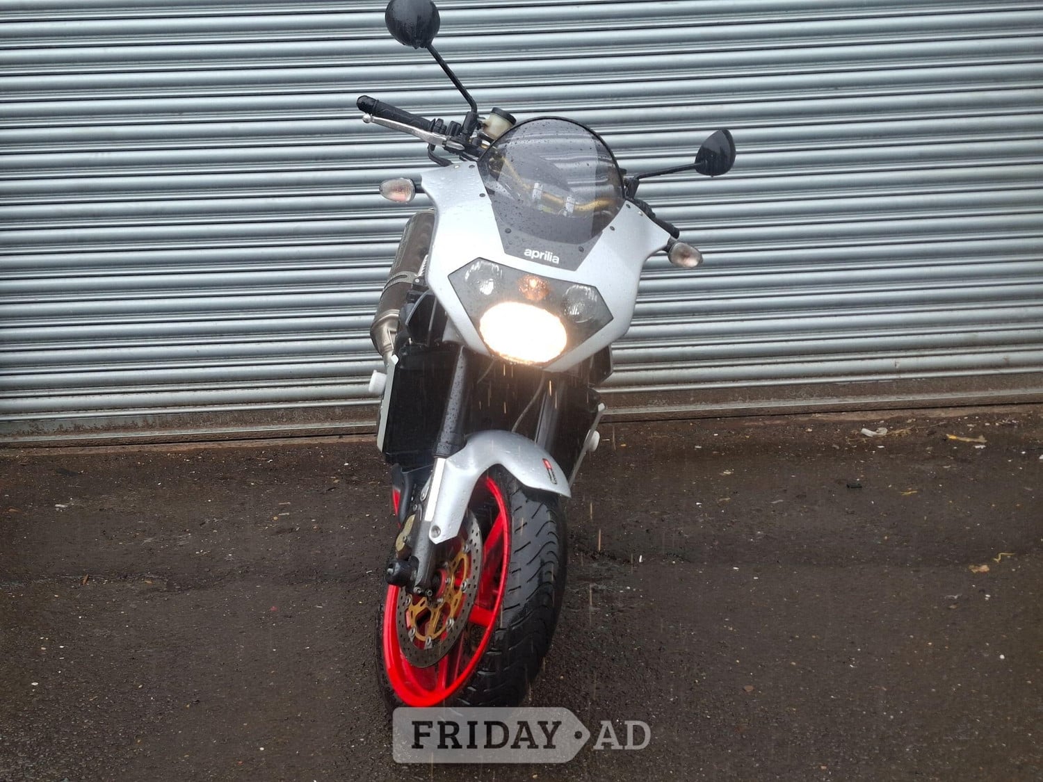 [ berth ]Aprilia Tuono
