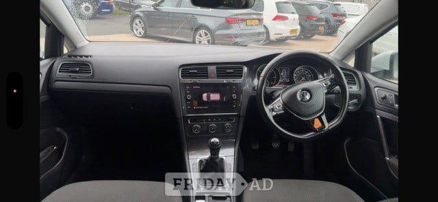 Volkswagen Golf 2019 - Cars