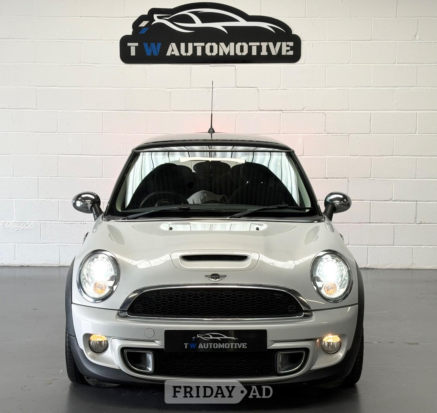 [ berth ]Mini Hatch