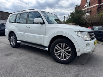 Mitsubishi Shogun 2015