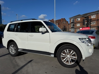 Mitsubishi Shogun 2015