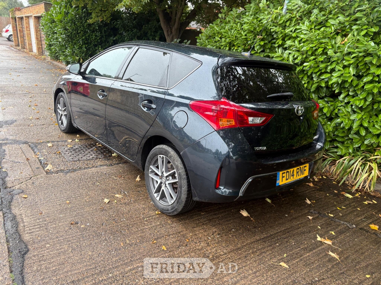 Toyota Auris 2014 - Cars in High Wycombe