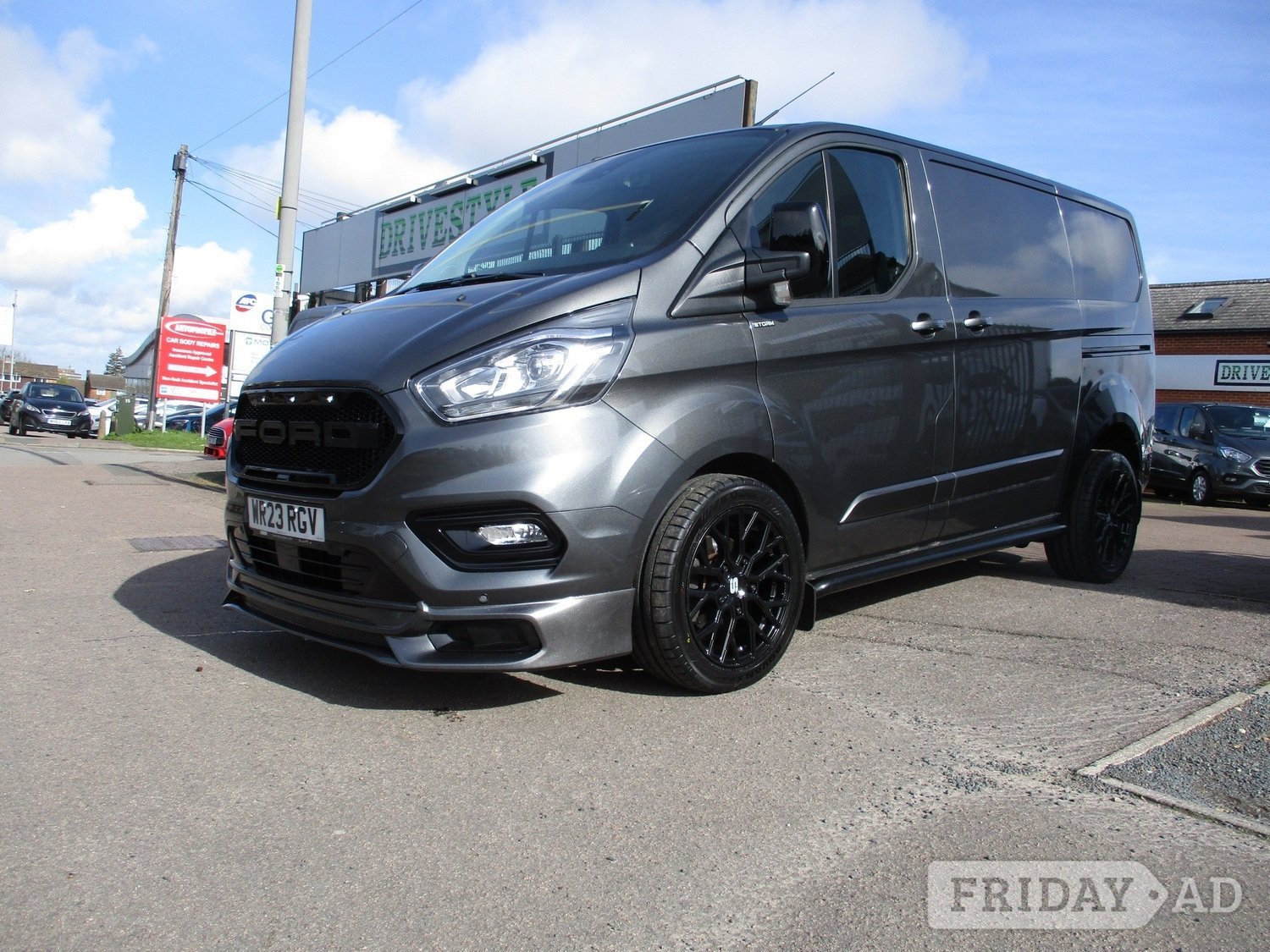 [ berth ]Ford Transit Custom