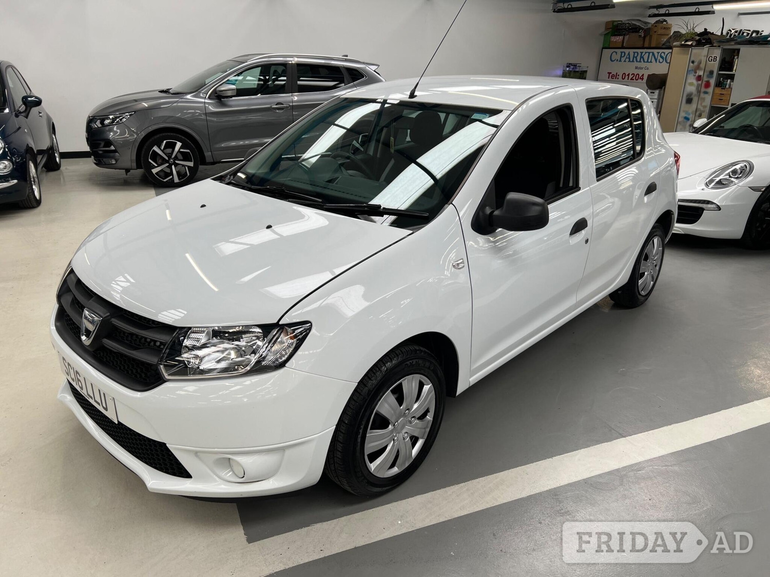 [ berth ]Dacia Sandero
