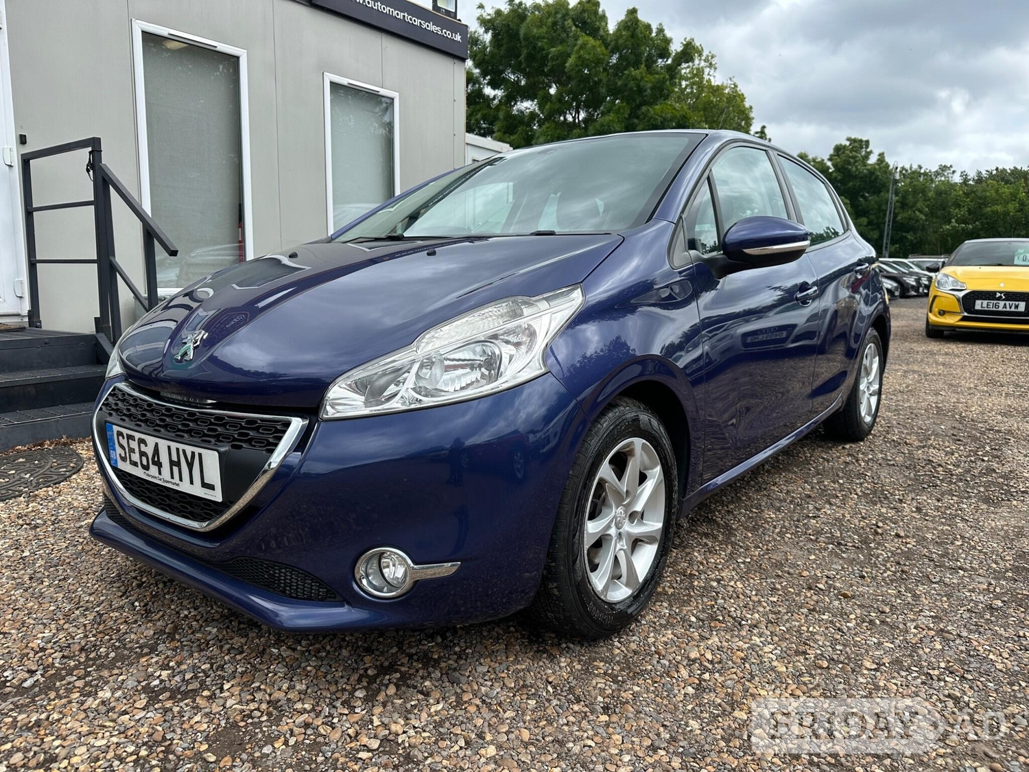 [ berth ]Peugeot 208