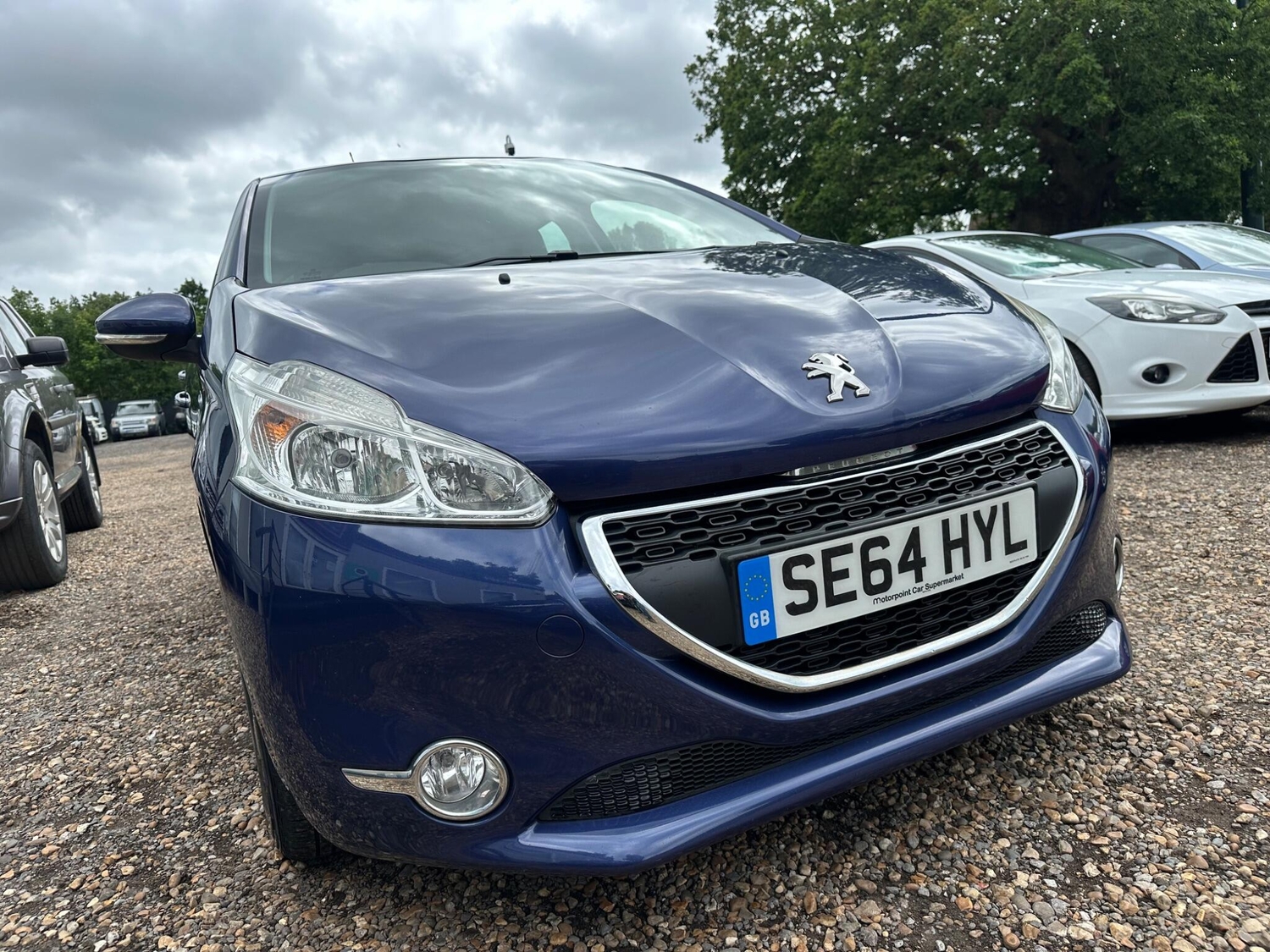 Peugeot 208 2015 - Cars