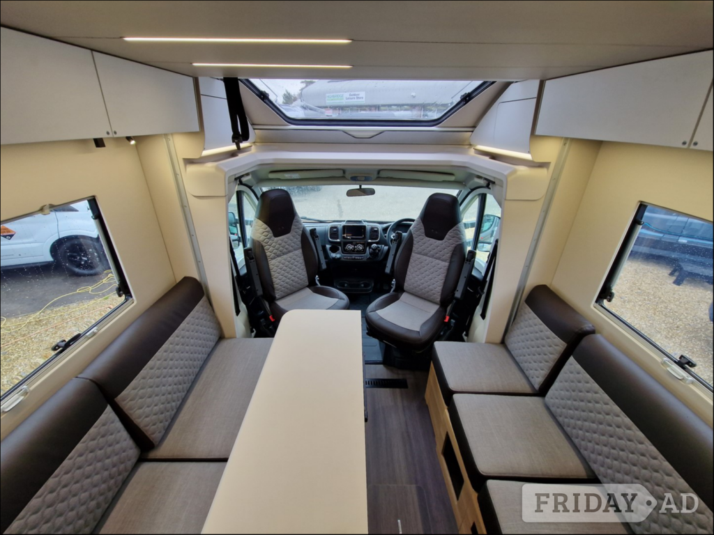 [2 berth ]Adria Matrix Plus 600 DT