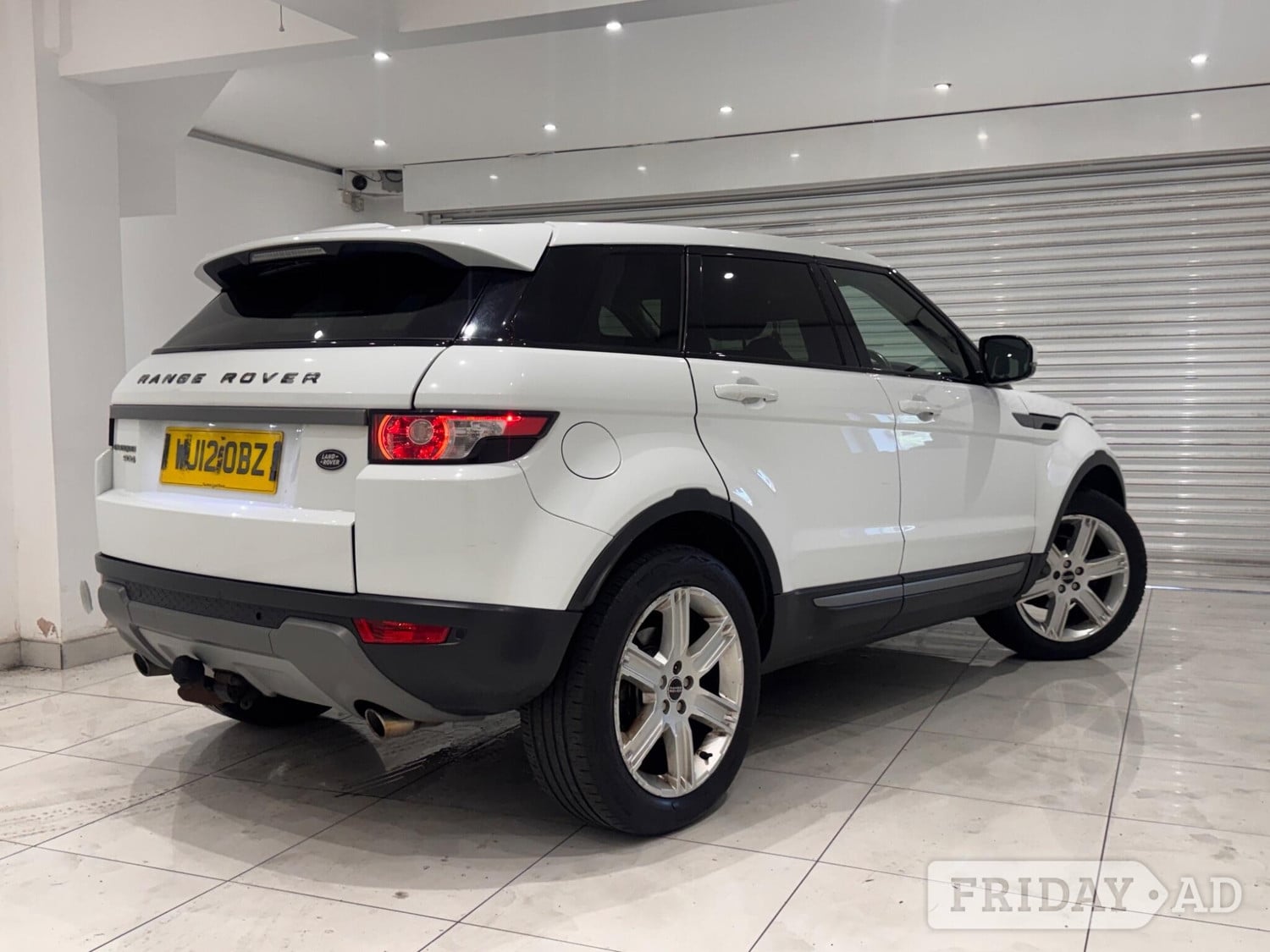 [ berth ]Land Rover Range Rover Evoque