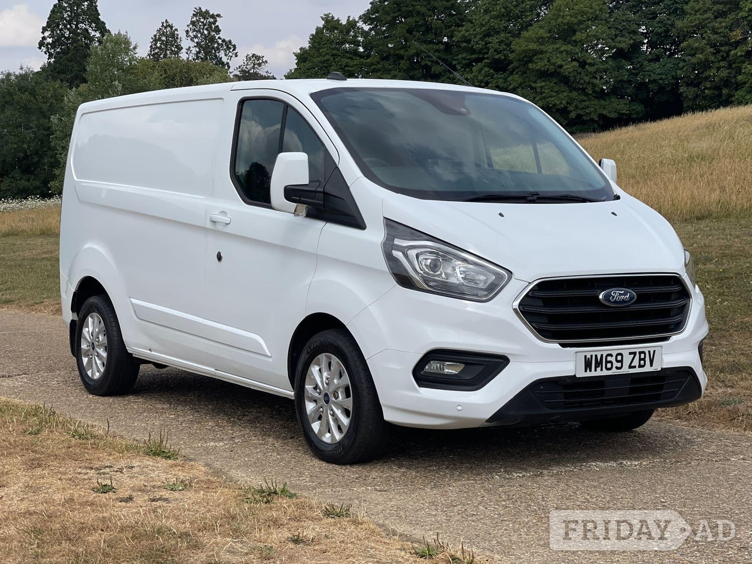 [ berth ]Ford Transit Custom