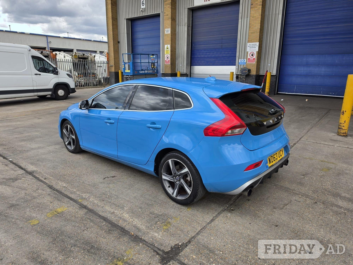 Volvo V40 2013 - Cars in Wembley