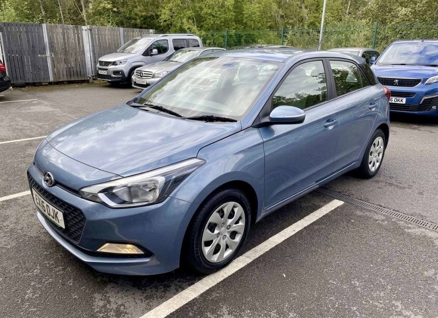[ berth ]Hyundai i20