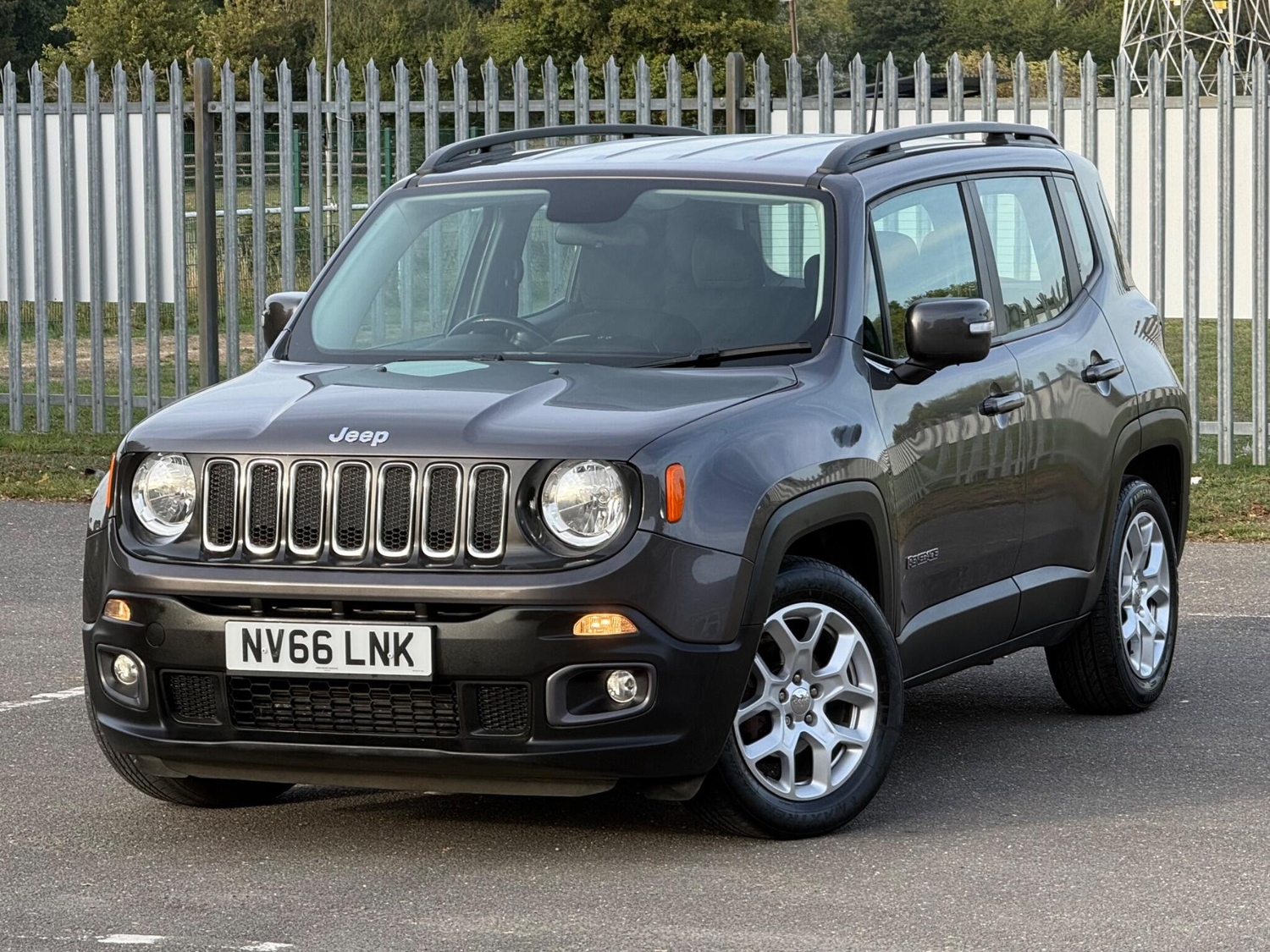 [ berth ]Jeep Renegade