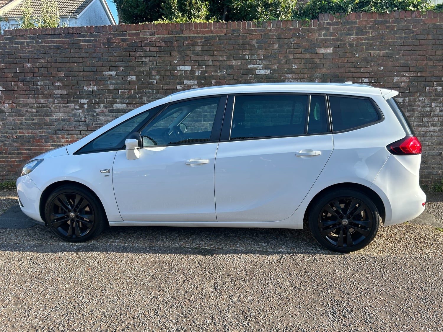 [ berth ]Vauxhall Zafira Tourer